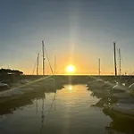 Brisas Seaview - アデヘ