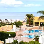 アパート Brisas Seaview -