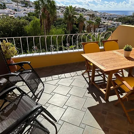 Апартаменты Brisas Seaview - *