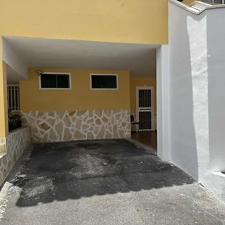 Brisas Seaview - *