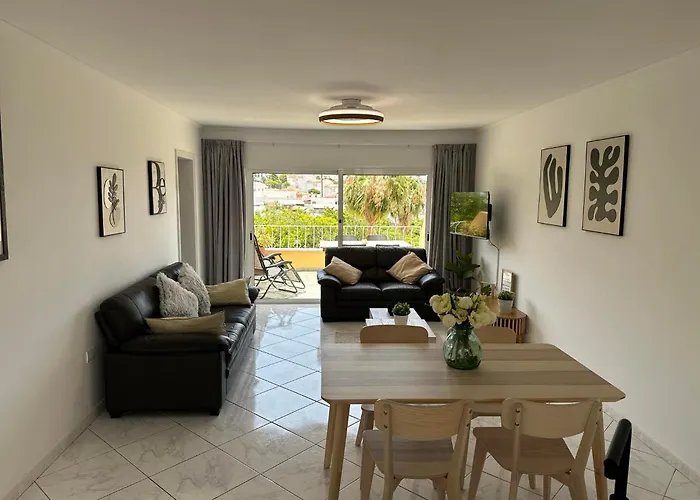 Brisas Seaview - * أذيخي